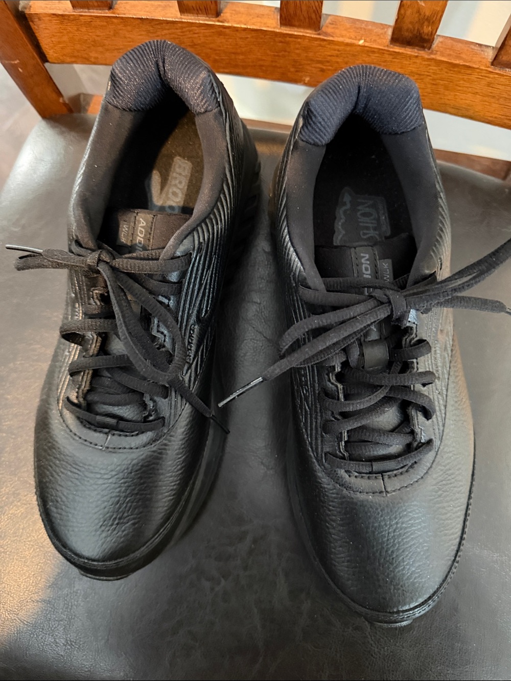 NWOB Women’s Brooks Addiction Walker Sneakers - Picture 7 of 10